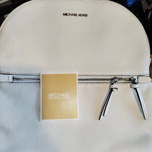 Michael Kors Dallas Medium Backpack